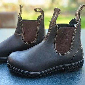 Blundstone Original Boots, Women's Size 8.5 (US), brand new